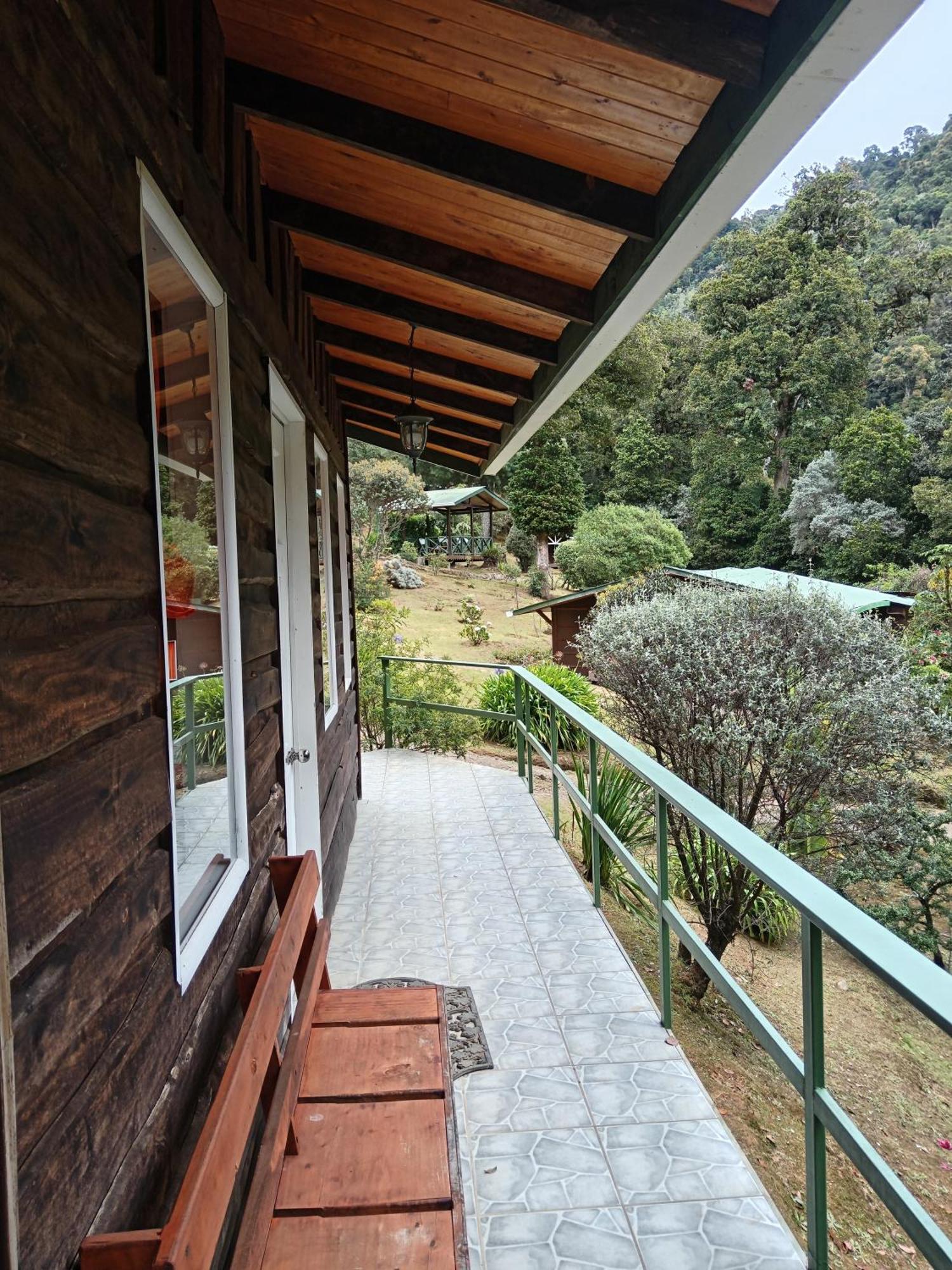 Miriam'S Quetzals Lodge San Gerardo de Dota Eksteriør billede